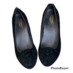 Vionic Suede Shoes SZ 9W Black